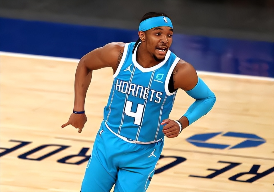 一站式娱乐平台包含CBA季后赛赛程吃紧，圣安东尼奥马刺转会期官宣签约，信心回归，数据趋势出现新变化的词条